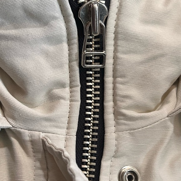 Moose Knuckles Stirling Parka in Snow White size xs - Picture 6 of 16